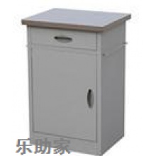 床头柜